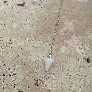 Milky Quartz Pendulum | Pendulum Crystal pendulums are an incredible spiritual tool to help you get connected with your higher self or spirit guides.| Newcastle NSW | Lake Macquarie NSW | New Age | Metaphysical