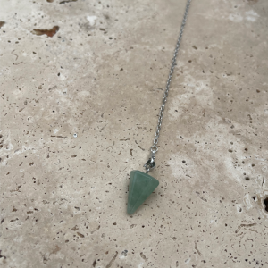 Green Aventurine Pendulum | Pendulum Crystal pendulums are an incredible spiritual tool to help you get connected with your higher self or spirit guides.| Newcastle NSW | Lake Macquarie NSW | New Age | Metaphysical